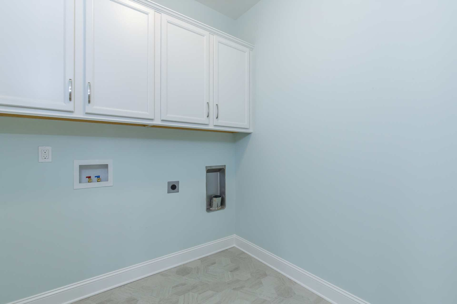 3109 Cullens Drive, Graham, North Carolina 27253, 3 Bedrooms Bedrooms, 7 Rooms Rooms,2 BathroomsBathrooms,Shamrock Valley Single Family,For Sale,Morningside Elev 2,Cullens,1,1089