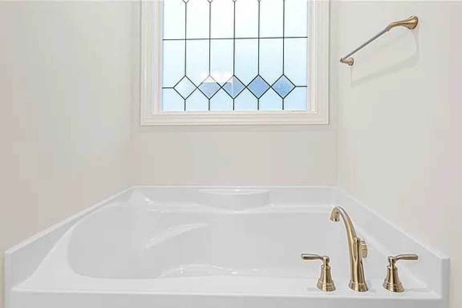 3109 Cullens Drive, Graham, North Carolina 27253, 3 Bedrooms Bedrooms, 7 Rooms Rooms,2 BathroomsBathrooms,Shamrock Valley Single Family,For Sale,Morningside Elev 2,Cullens,1,1089