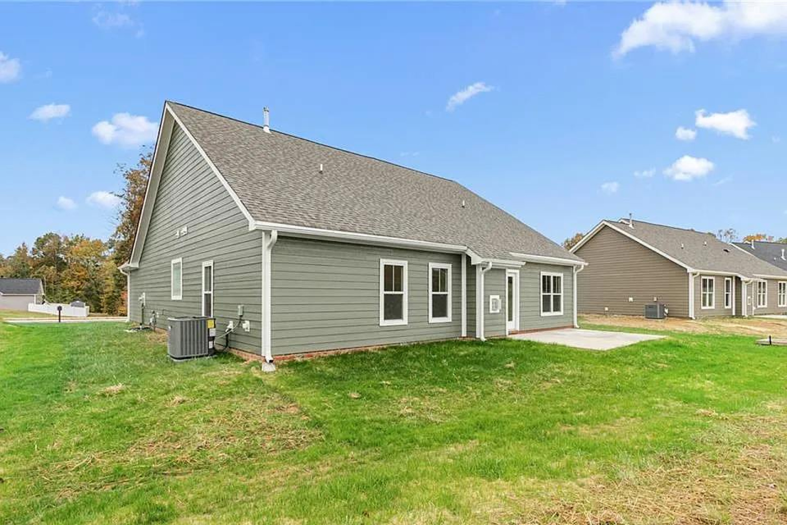 3109 Cullens Drive, Graham, North Carolina 27253, 3 Bedrooms Bedrooms, 7 Rooms Rooms,2 BathroomsBathrooms,Shamrock Valley Single Family,For Sale,Morningside Elev 2,Cullens,1,1089