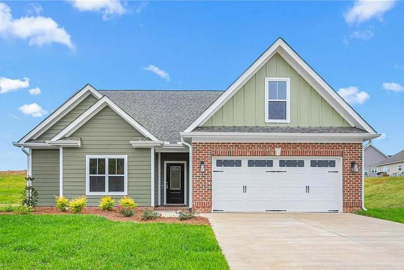 3109 Cullens Drive, Graham, North Carolina 27253, 3 Bedrooms Bedrooms, 7 Rooms Rooms,2 BathroomsBathrooms,Shamrock Valley Single Family,For Sale,Morningside Elev 2,Cullens,1,1089