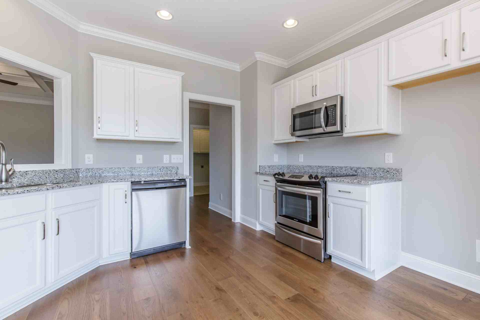 3109 Cullens Drive, Graham, North Carolina 27253, 3 Bedrooms Bedrooms, 7 Rooms Rooms,2 BathroomsBathrooms,Shamrock Valley Single Family,For Sale,Morningside Elev 2,Cullens,1,1089