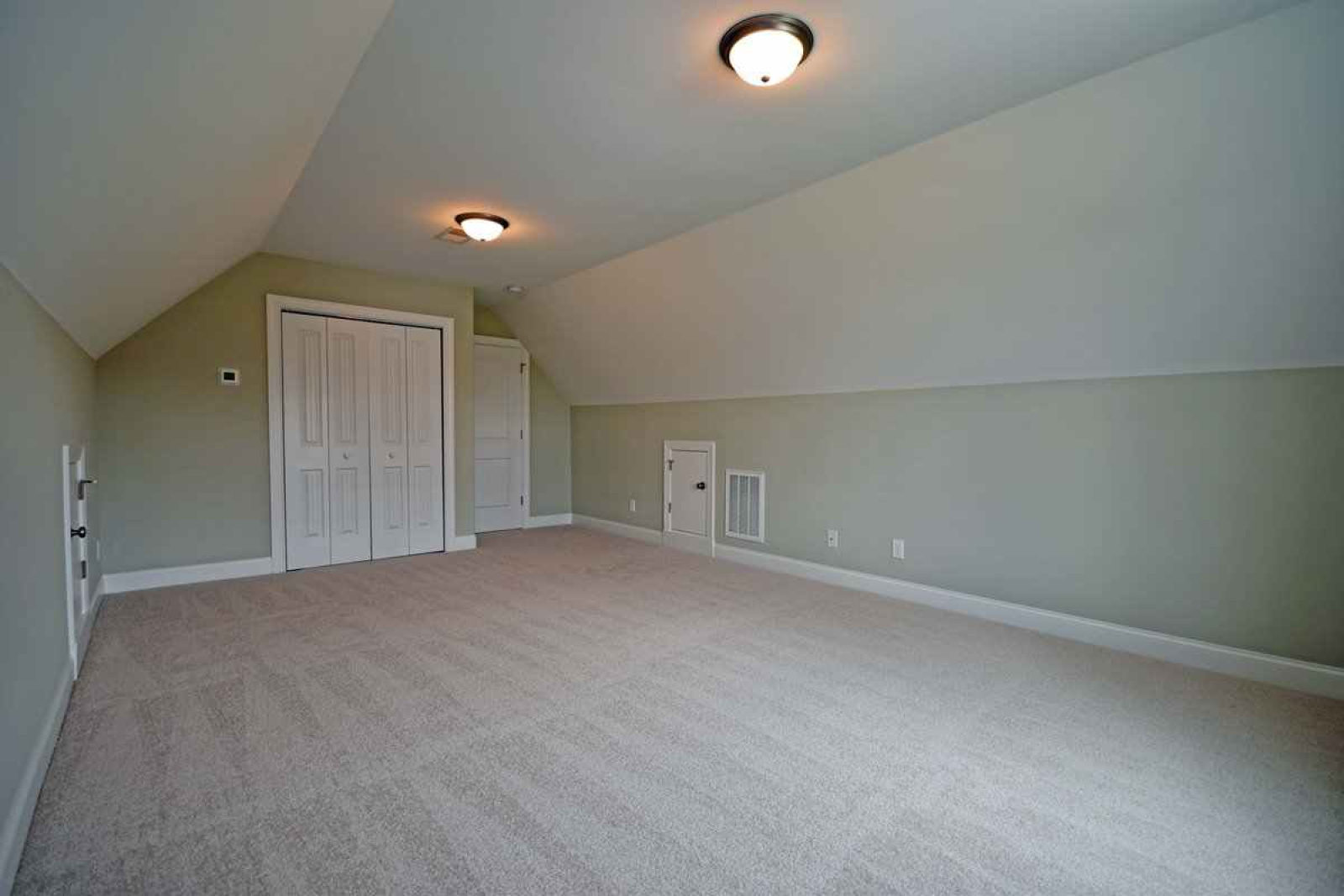 3117 Cullens Drive, Graham, North Carolina 27253, 3 Bedrooms Bedrooms, 7 Rooms Rooms,2 BathroomsBathrooms,Shamrock Valley Single Family,For Sale,Weston,Cullens,1,1090