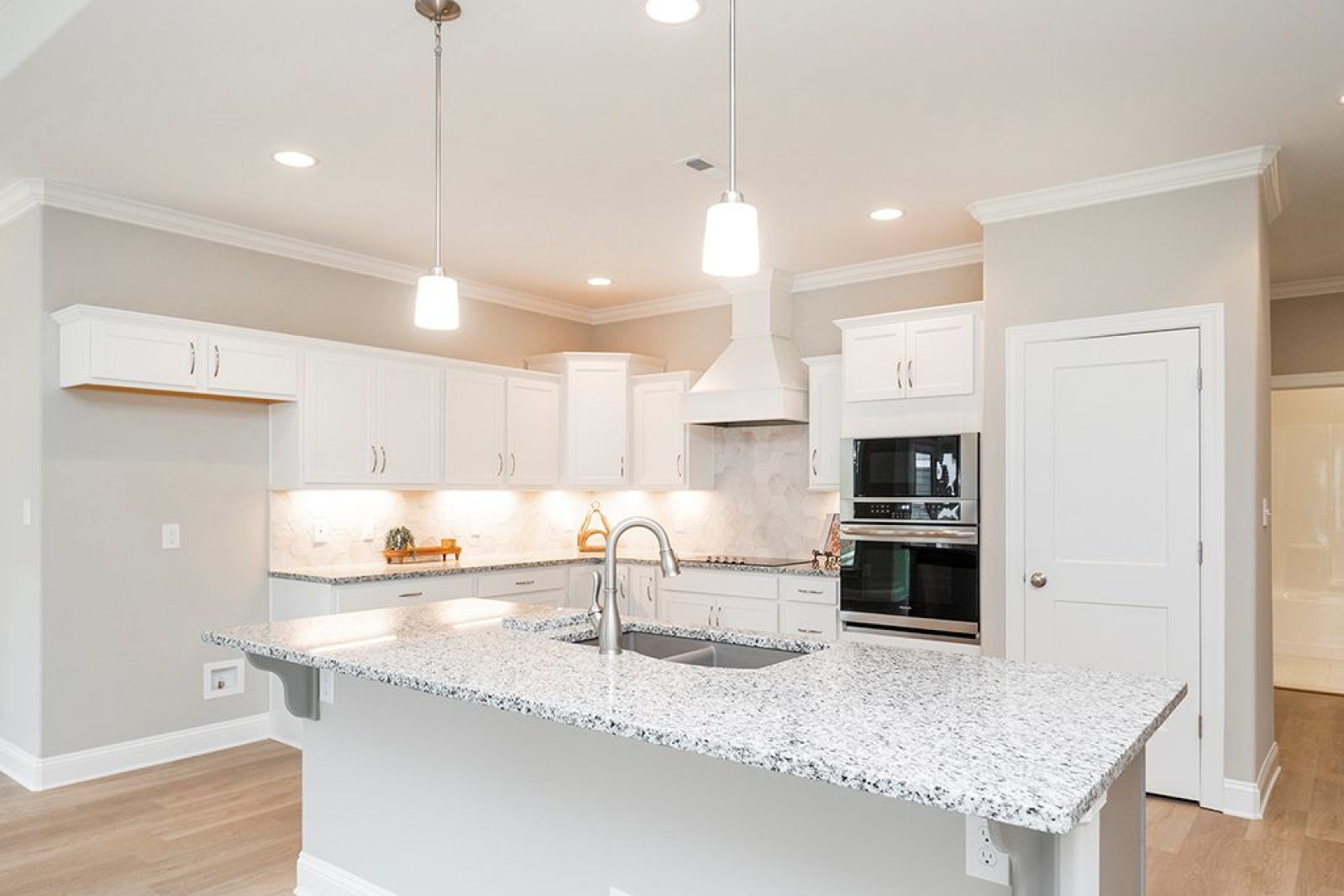 2505 McDuffy Street, Graham, North Carolina 27253, 3 Bedrooms Bedrooms, 7 Rooms Rooms,2 BathroomsBathrooms,Shamrock Valley Townhomes,For Sale,Wakefield,McDuffy,1,1093