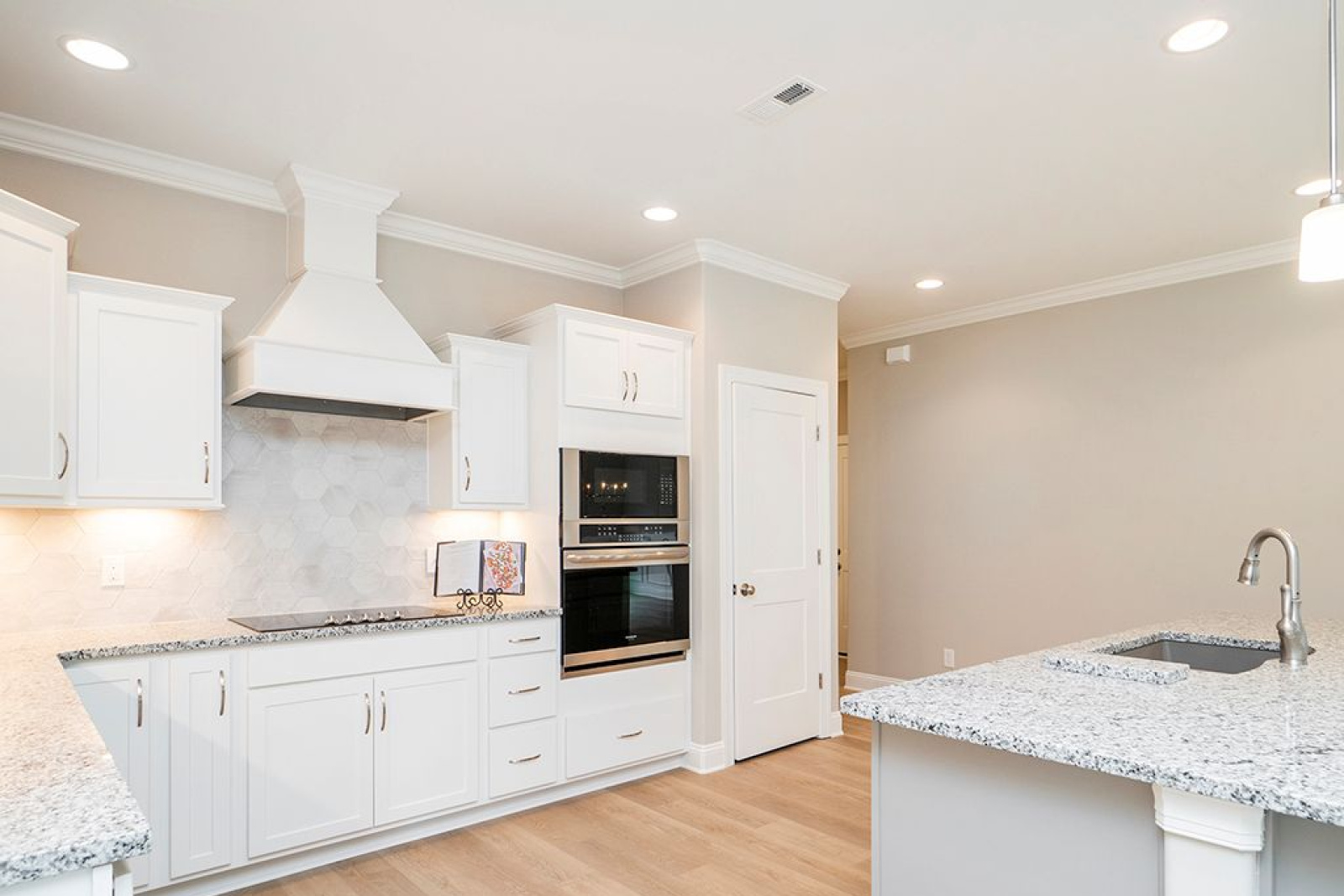 2505 McDuffy Street, Graham, North Carolina 27253, 3 Bedrooms Bedrooms, 7 Rooms Rooms,2 BathroomsBathrooms,Shamrock Valley Townhomes,For Sale,Wakefield,McDuffy,1,1093