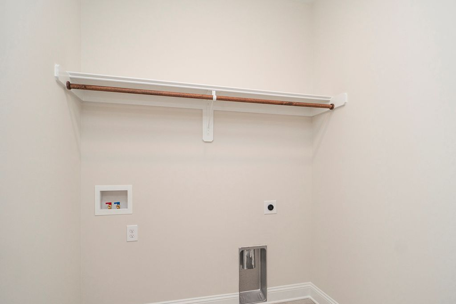 2505 McDuffy Street, Graham, North Carolina 27253, 3 Bedrooms Bedrooms, 7 Rooms Rooms,2 BathroomsBathrooms,Shamrock Valley Townhomes,For Sale,Wakefield,McDuffy,1,1093