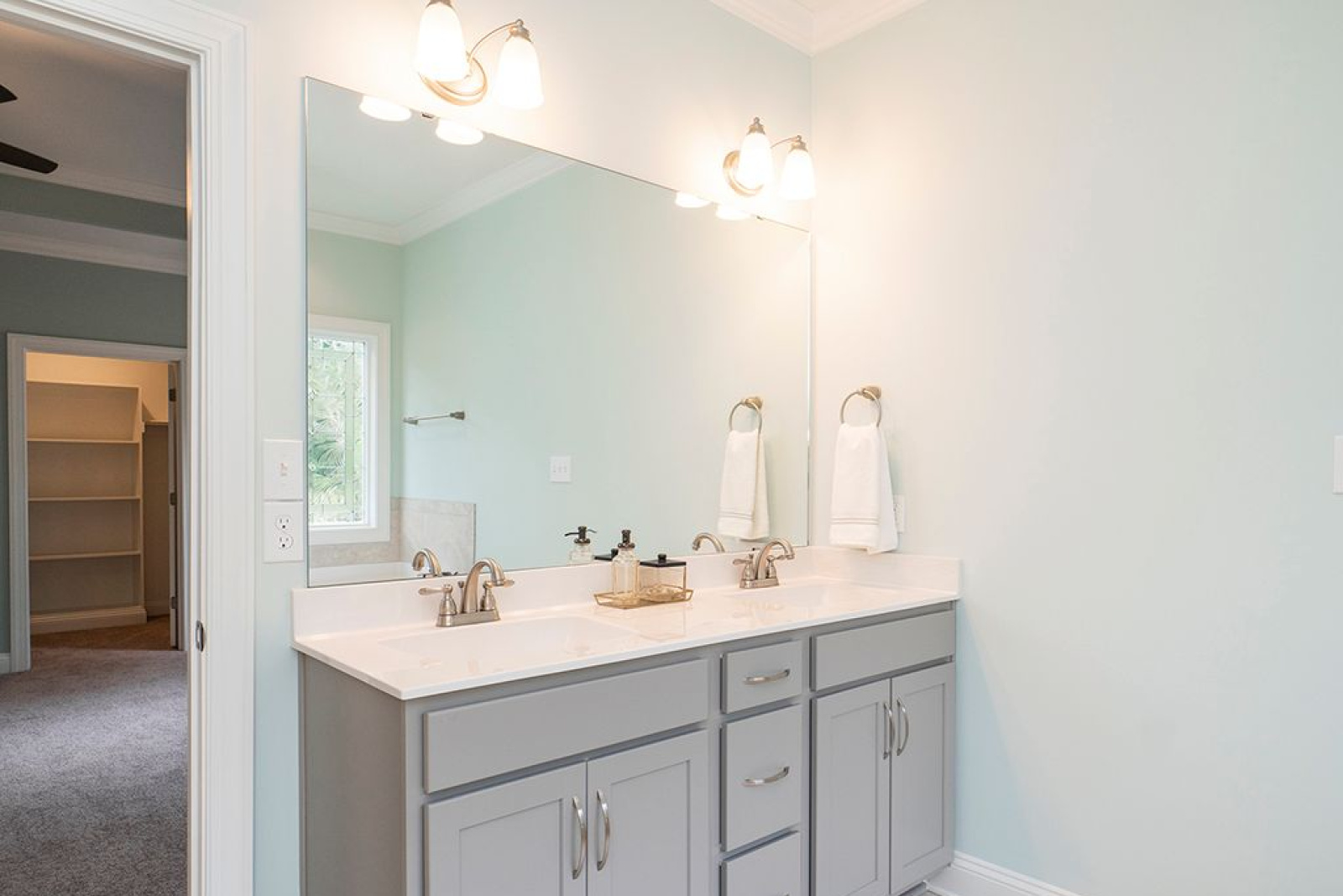 2505 McDuffy Street, Graham, North Carolina 27253, 3 Bedrooms Bedrooms, 7 Rooms Rooms,2 BathroomsBathrooms,Shamrock Valley Townhomes,For Sale,Wakefield,McDuffy,1,1093