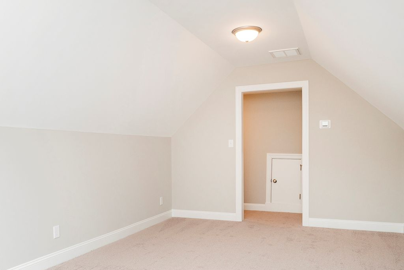 2505 McDuffy Street, Graham, North Carolina 27253, 3 Bedrooms Bedrooms, 7 Rooms Rooms,2 BathroomsBathrooms,Shamrock Valley Townhomes,For Sale,Wakefield,McDuffy,1,1093